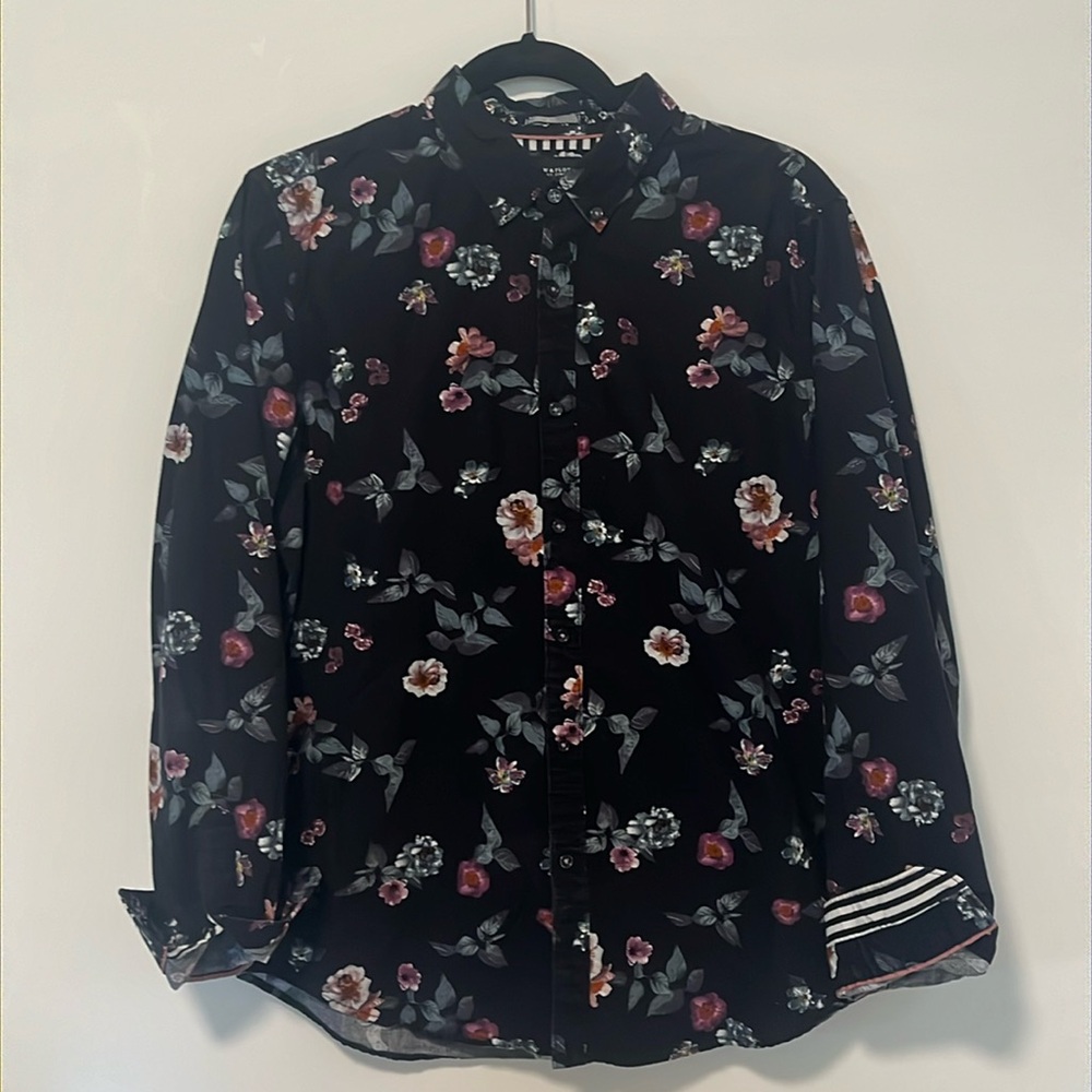 Men’s long sleeve button down shirt.